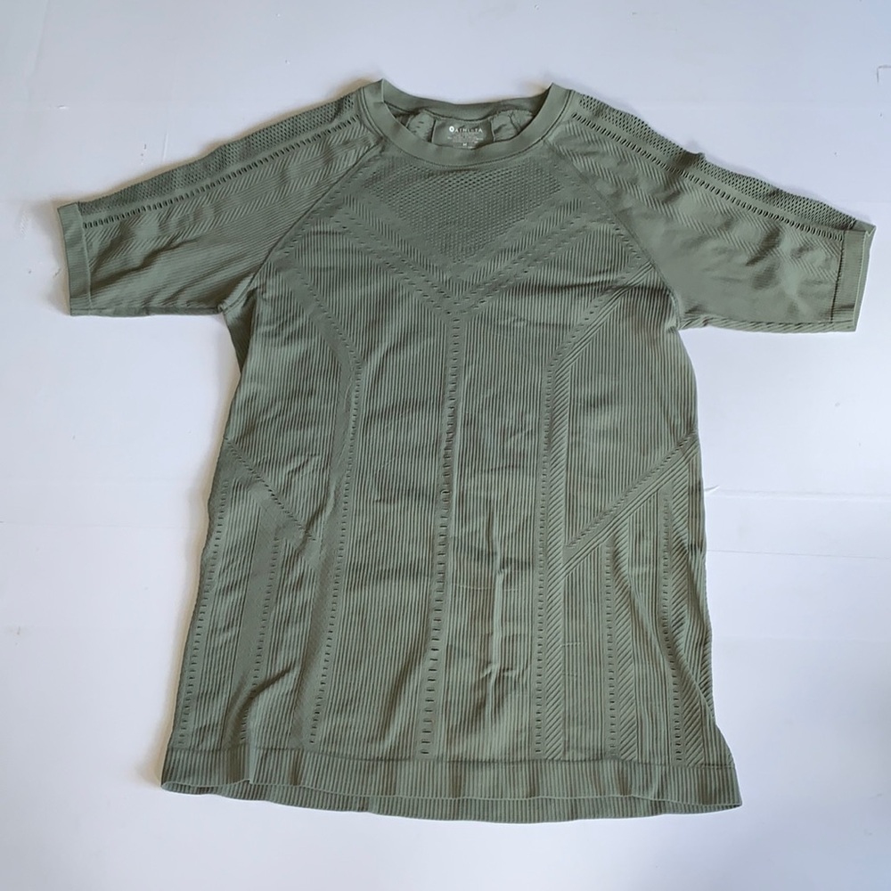 Athleta Olive Green Diamond Mesh T-shirt Size Medium Preforated